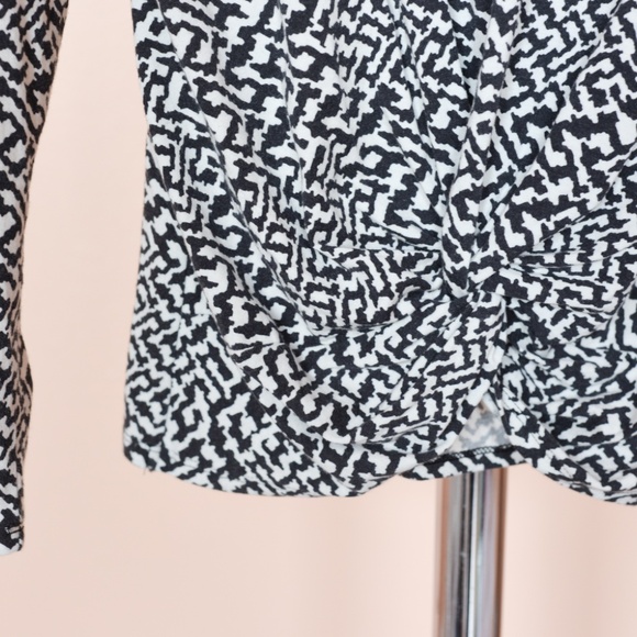 White House Black Market Long Sleeve Print Tee - Picture 4 of 7